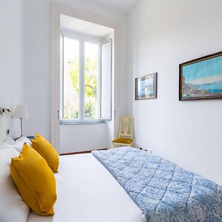 Calascione Apartments By Wonderful Italy Наполи Екстериор снимка