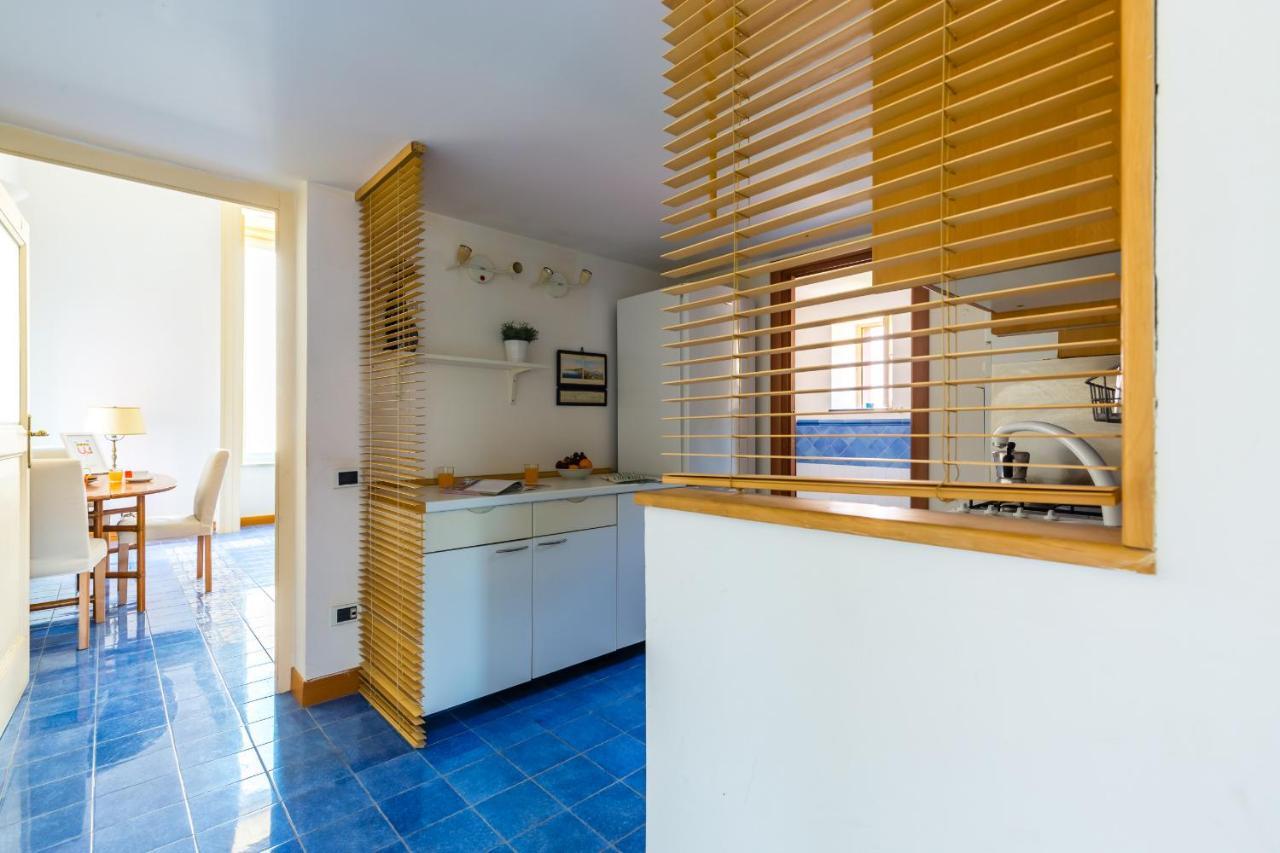 Calascione Apartments By Wonderful Italy Наполи Екстериор снимка