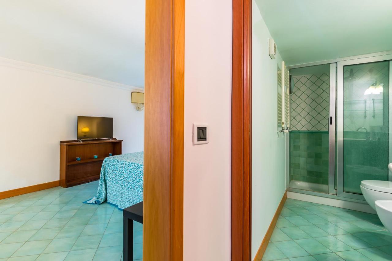 Calascione Apartments By Wonderful Italy Наполи Екстериор снимка