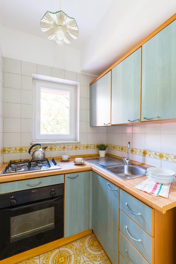 Calascione Apartments By Wonderful Italy Наполи Екстериор снимка