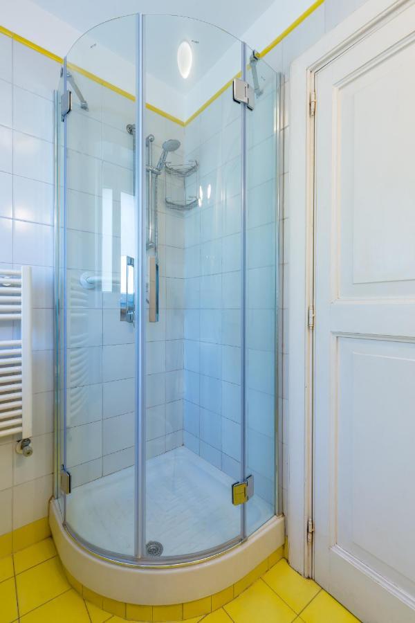 Calascione Apartments By Wonderful Italy Наполи Екстериор снимка